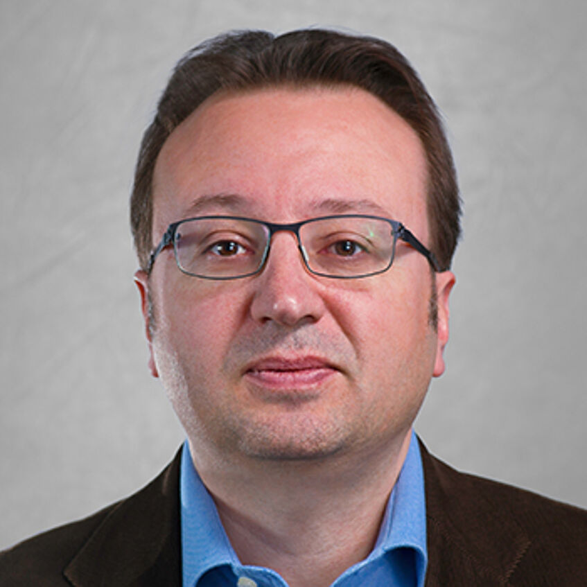 Alejandro Cunat | Deputy Director of Studies